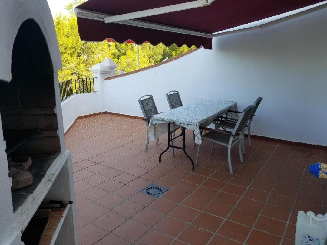 Spacious family villa Aljamar 8a Nerja Exteriör bild