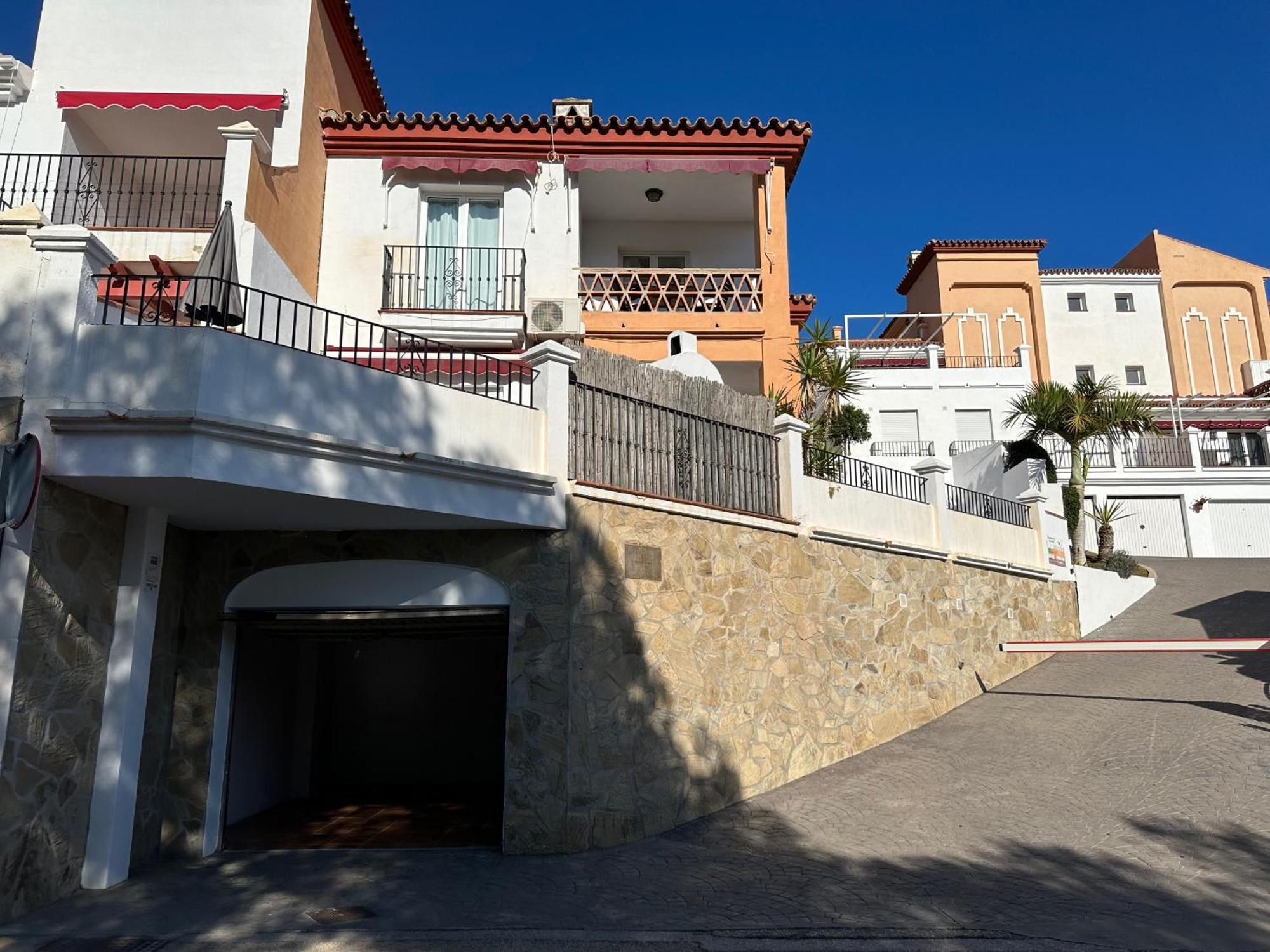 Spacious family villa Aljamar 8a Nerja Exteriör bild