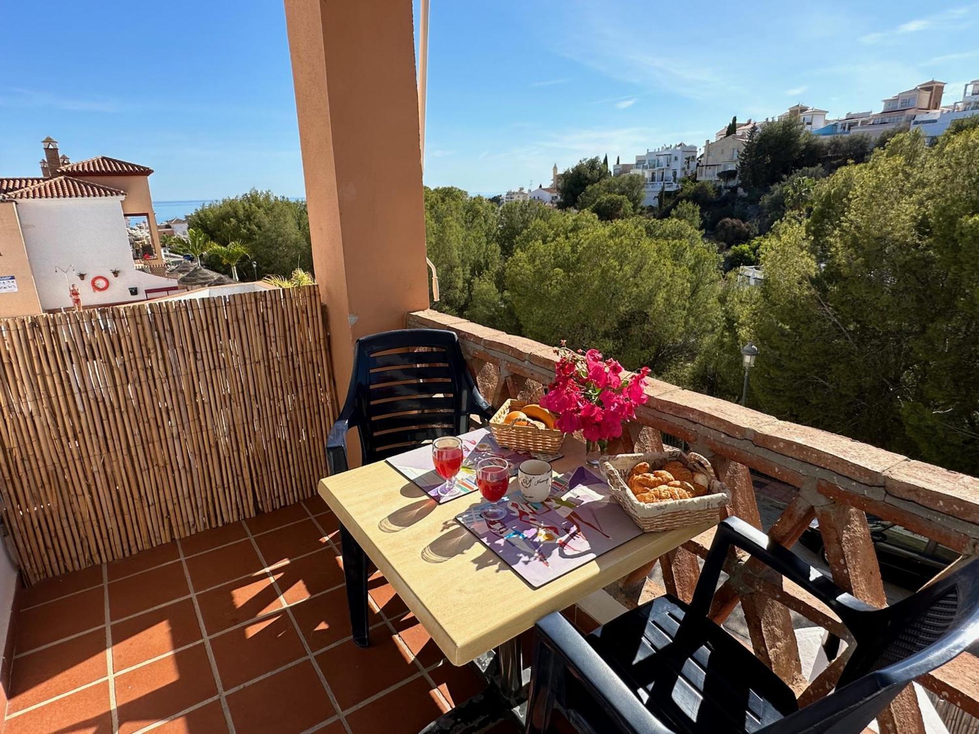 Spacious family villa Aljamar 8a Nerja Exteriör bild