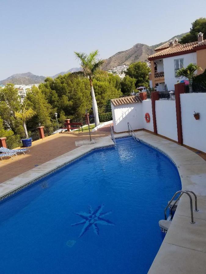 Spacious family villa Aljamar 8a Nerja Exteriör bild